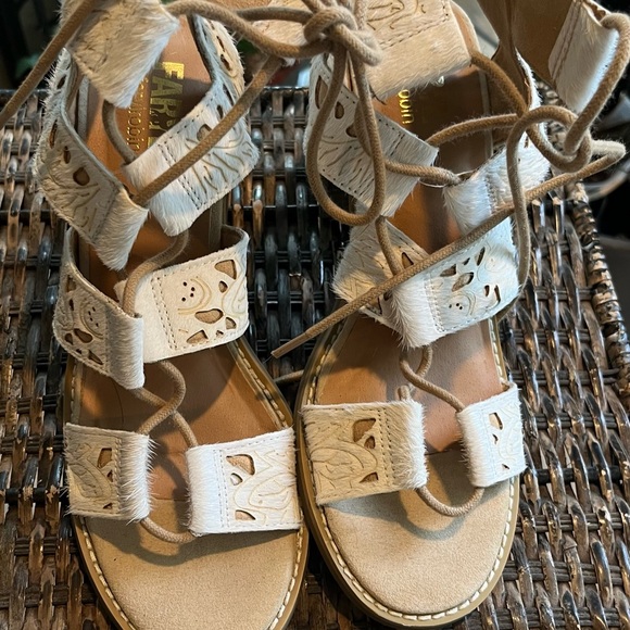 FARYL by Farylrobin White Calf Hair Leather Block Heel Lace Up‎ Sandal - Picture 4 of 9